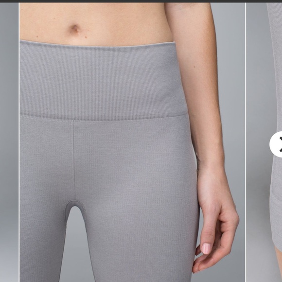 VINTAGE LULULEMON SEAMLESSLY STREET CROP LEGGINGS LIGHT/MEDIUM GRAY SIZE 2 - Picture 3 of 6